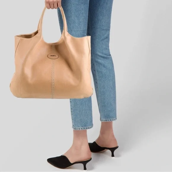 Tod’s T Timeless Brown Leather Tote - Picture 3 of 10